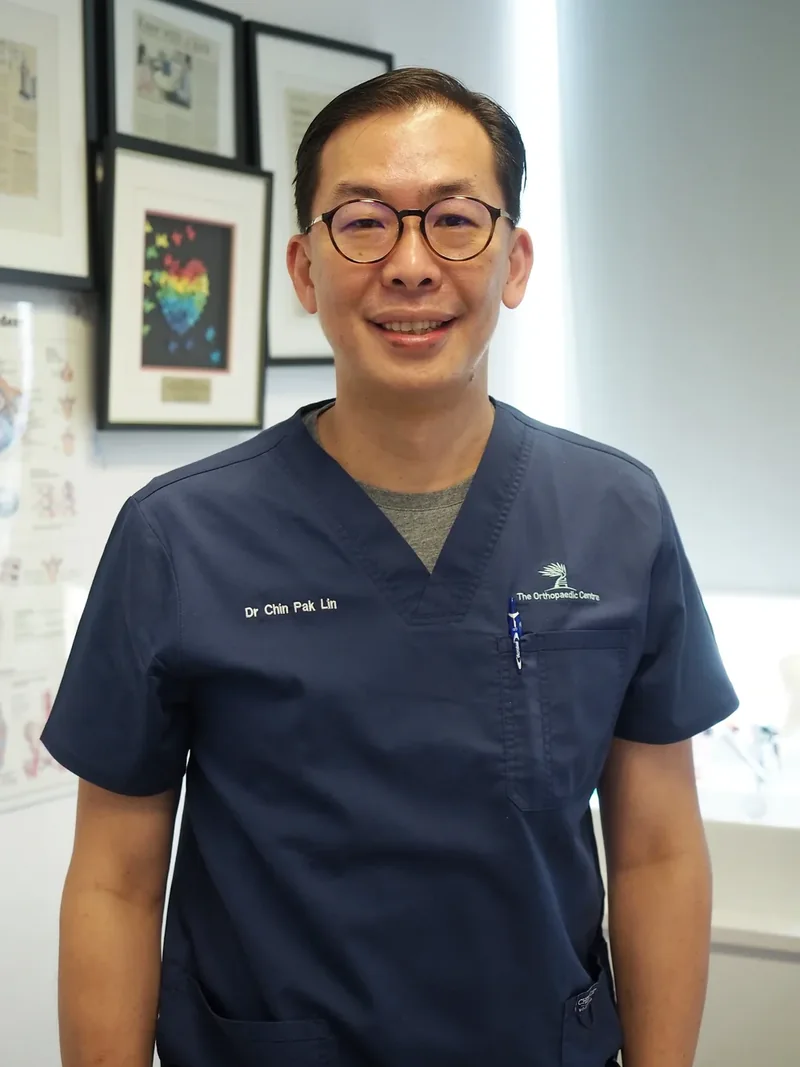 Dr Chin Pak Lin in the operating theatre